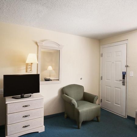 Days Inn Pensacola North Ferry Pass エクステリア 写真