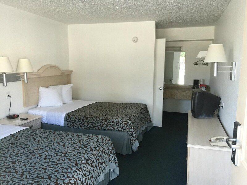 Days Inn Pensacola North Ferry Pass エクステリア 写真