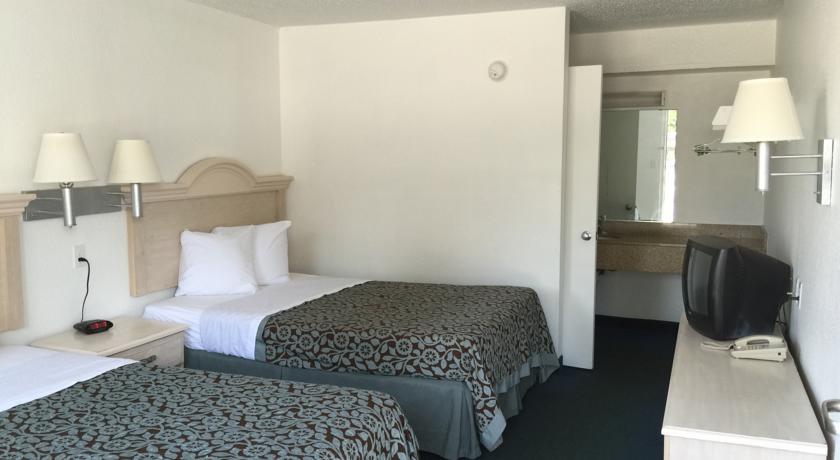 Days Inn Pensacola North Ferry Pass エクステリア 写真